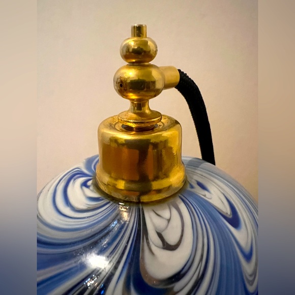 Hand Blown Blue & White Swirl Art Glass Perfume Bottle Atomizer - Picture 6 of 8
